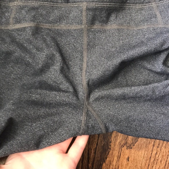 •Athleta 7/8 Crop Leggings• - Picture 8 of 8